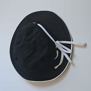 Scala black and white hat